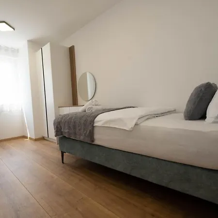 Premium Darja - - With Heated Pool Malinska