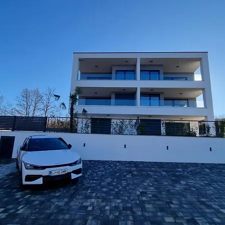 Premium Darja - - With Heated Pool *