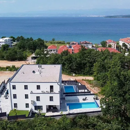 Apartment Premium Darja - - With Heated Pool
